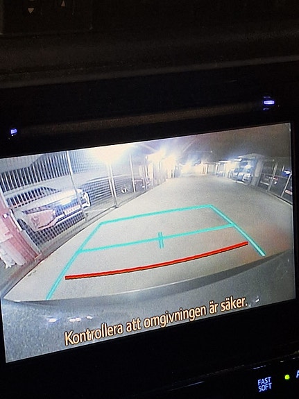 Toyota Auris 8 of 9