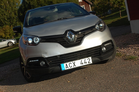 Renault Captur 2 of 13