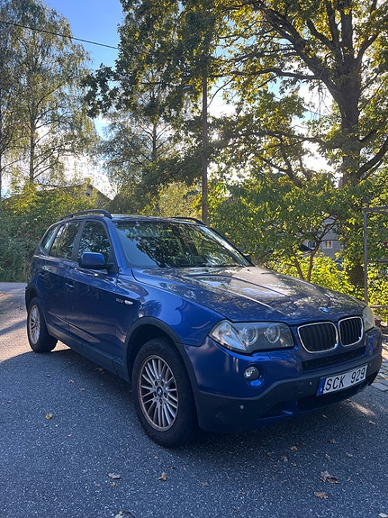 BMW X3 2 of 7
