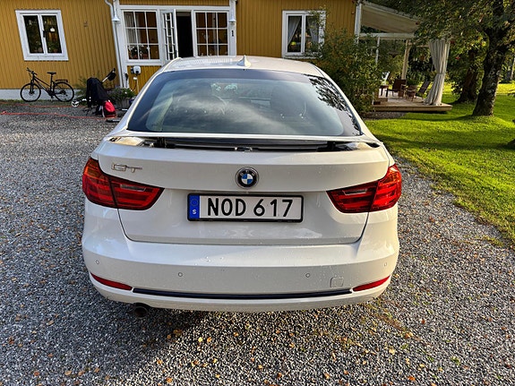 BMW 318d 4 of 7