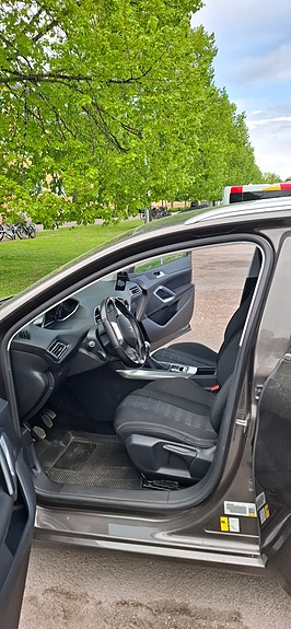 Peugeot 308 SW 6 of 11