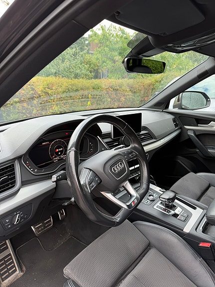 Audi SQ5 5 of 6