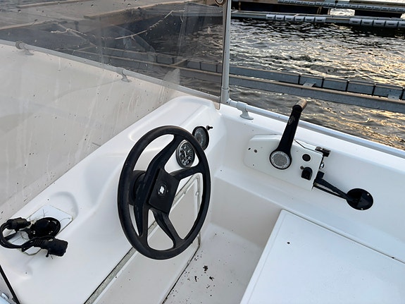 Micore 490 GT – Johnson 70 hk 4 of 5