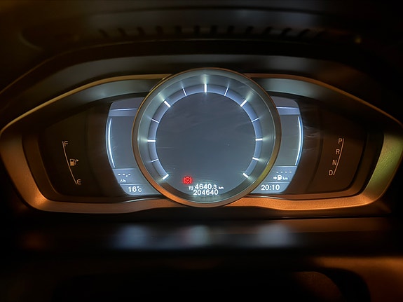 Volvo XC60 8 of 13