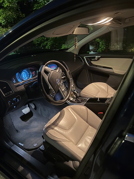 Volvo XC60 13 of 13
