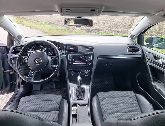 Volkswagen Golf VII 9 of 14