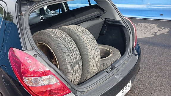 Hyundai i20 10 of 13