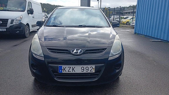 Hyundai i20 3 of 13