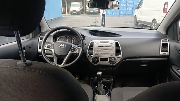 Hyundai i20 11 of 13