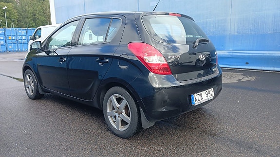 Hyundai i20 5 of 13