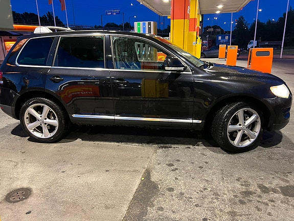 Volkswagen Touareg 5 of 7