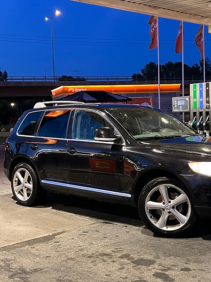 Volkswagen Touareg 4 of 7
