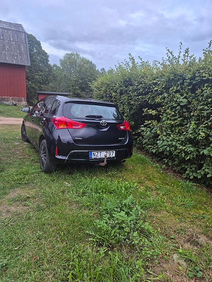 Toyota Auris 4 of 7