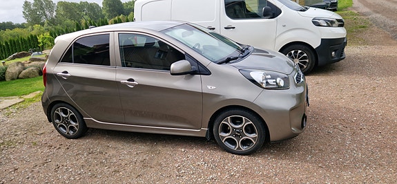 Kia Picanto 2 of 14