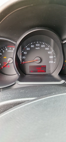 Kia Picanto 9 of 14