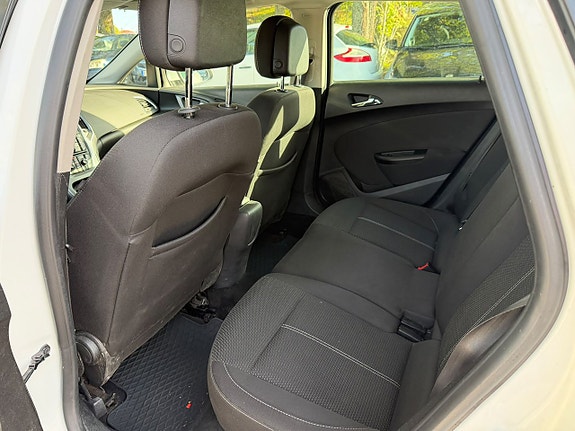 Opel Astra 13 of 19