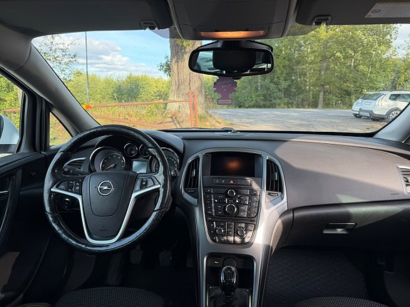 Opel Astra 9 of 19