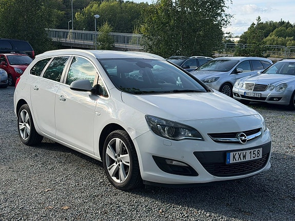 Opel Astra 2 of 19