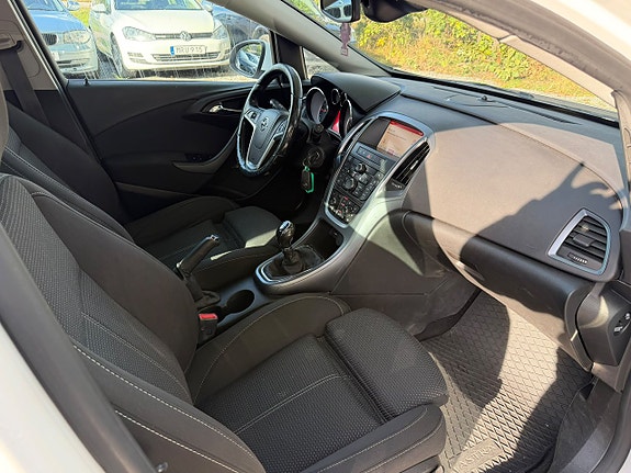 Opel Astra 12 of 19