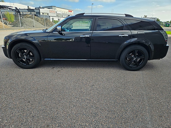 Chrysler 300C 3 of 27