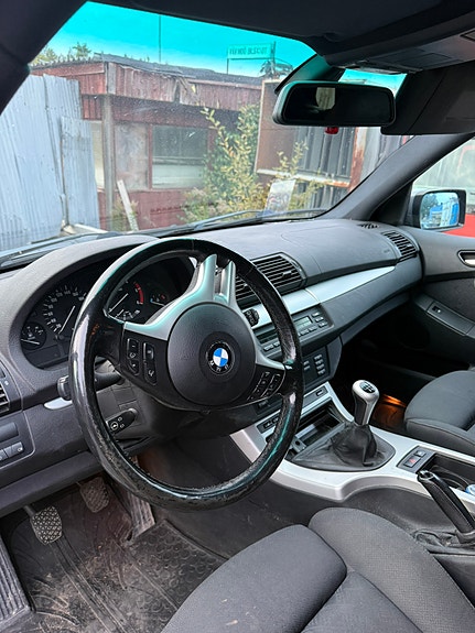 BMW X5 5 of 6