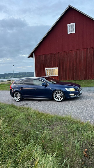 Volvo V60 4 of 8