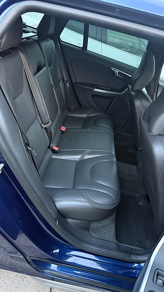 Volvo V60 7 of 8