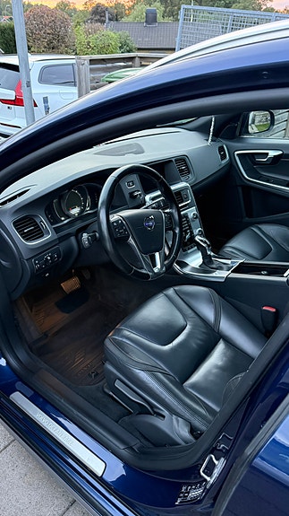 Volvo V60 5 of 8