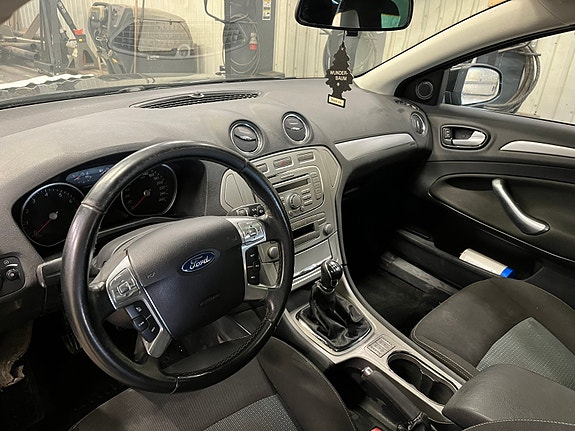 Ford Mondeo 5 of 9