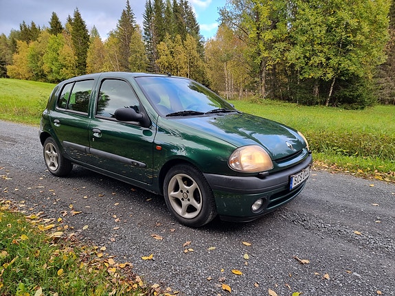 Renault Clio 2 of 7