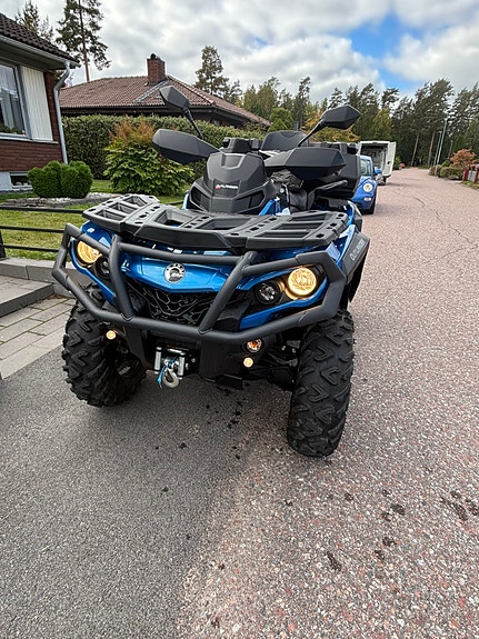 Can-Am Outlander MAX XT 650 2 of 5