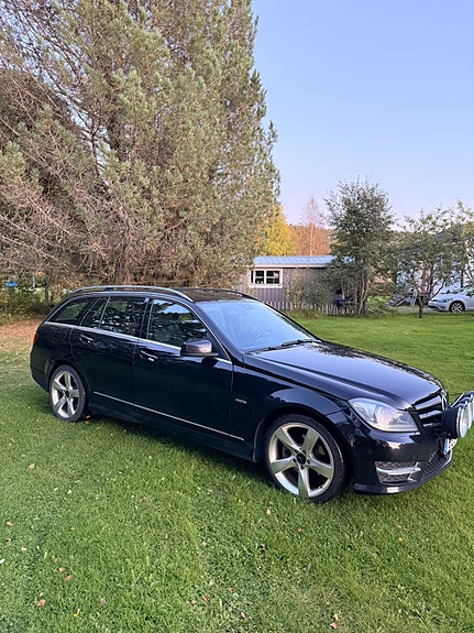 Mercedes-Benz C220 3 of 17