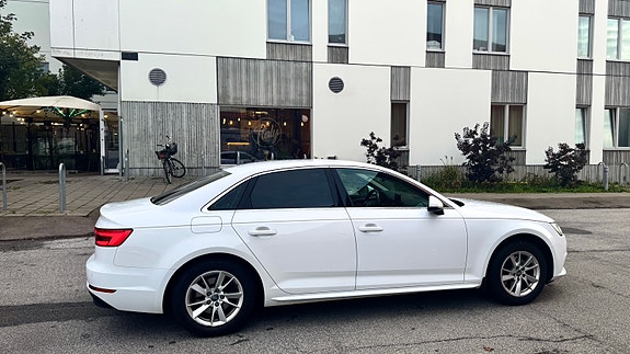 Audi A4 3 of 9