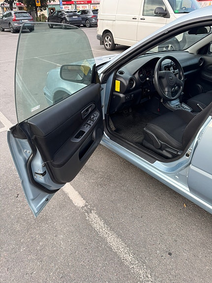 Subaru Impreza 7 of 8