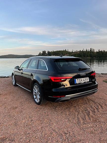 Audi A4 5 of 12
