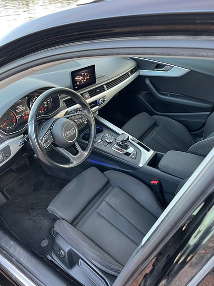 Audi A4 7 of 12