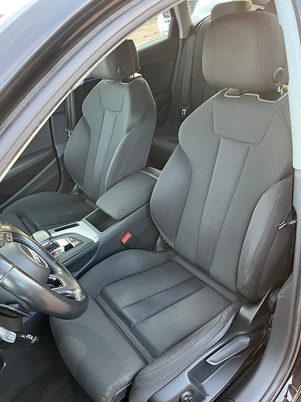 Audi A4 8 of 12