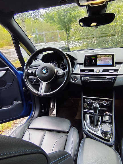 BMW 225xe 16 of 24