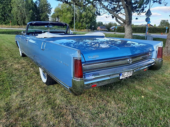 Buick Electra 225 3 of 30