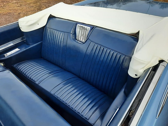 Buick Electra 225 20 of 30