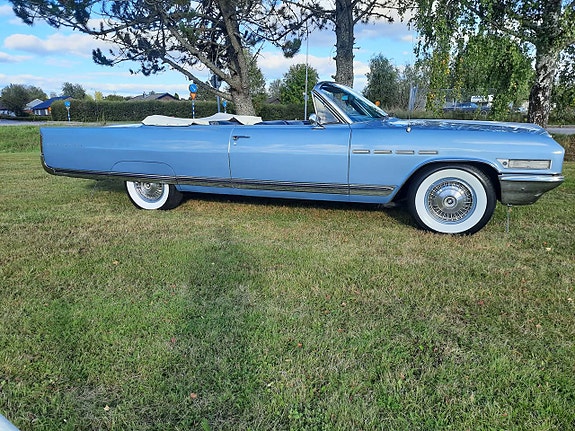 Buick Electra 225 2 of 30