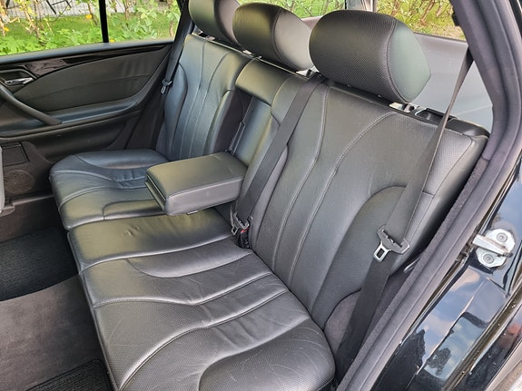 Mercedes-Benz E55 4 of 4