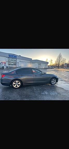 BMW 320d 2 of 6