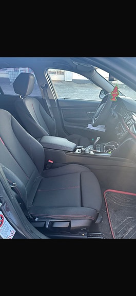 BMW 320d 4 of 6