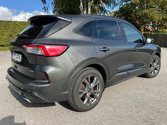 Ford Kuga 3 of 6