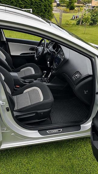 Kia Ceed 9 of 12