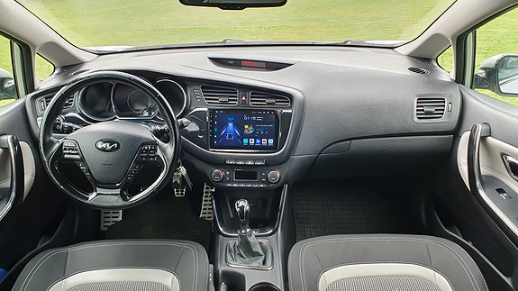 Kia Ceed 7 of 12