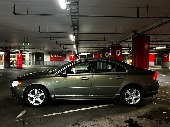 Volvo S80 3 of 20