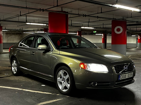 Volvo S80 8 of 20