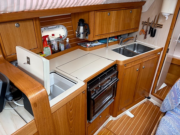 Jeanneau Sun Odyssey 36 inkl. vagn, till höstpris 14 of 22